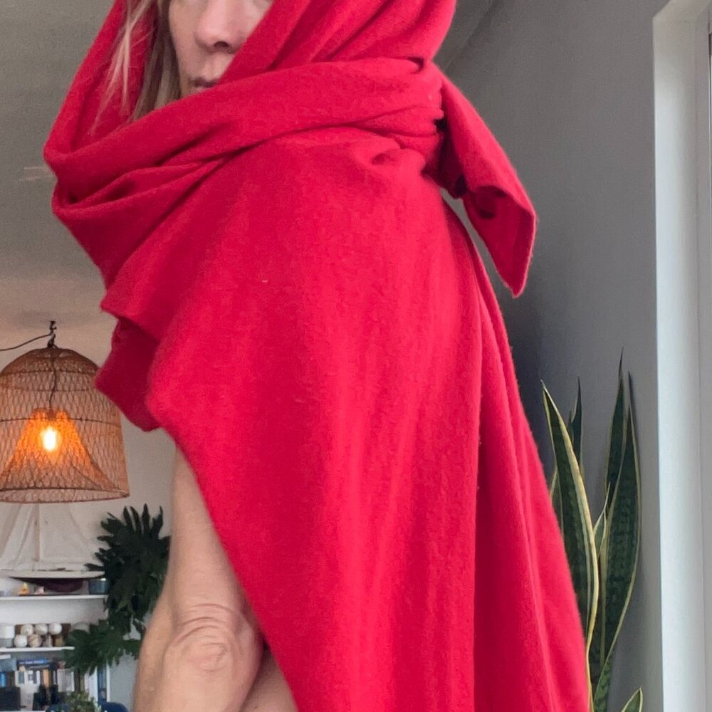 GOBI Red cashmere Wraparound Scarf